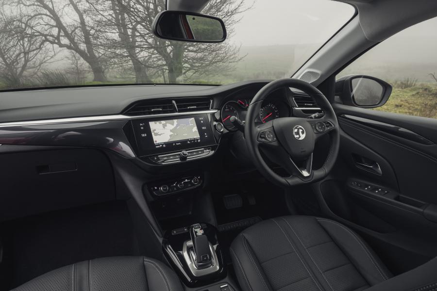 Торпедо Vauxhall Corsa Ultimate (F) 2019 года  (фото 4 из 75)